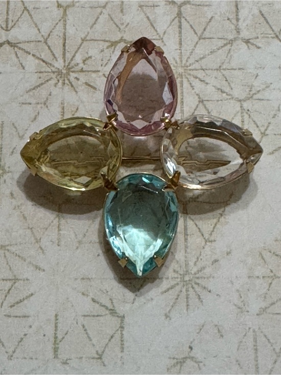 Avon Jewelry - VINTAGE AVON PASTEL RHINESTONES BROOCH